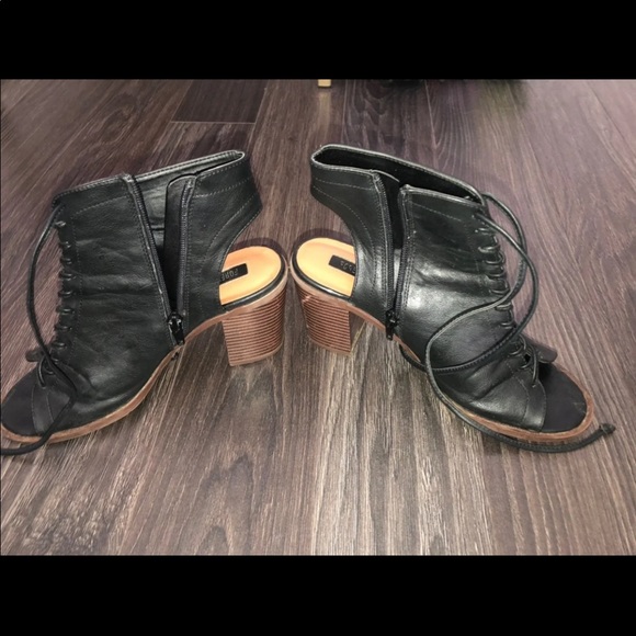 Forever 21 black booties - Picture 2 of 6